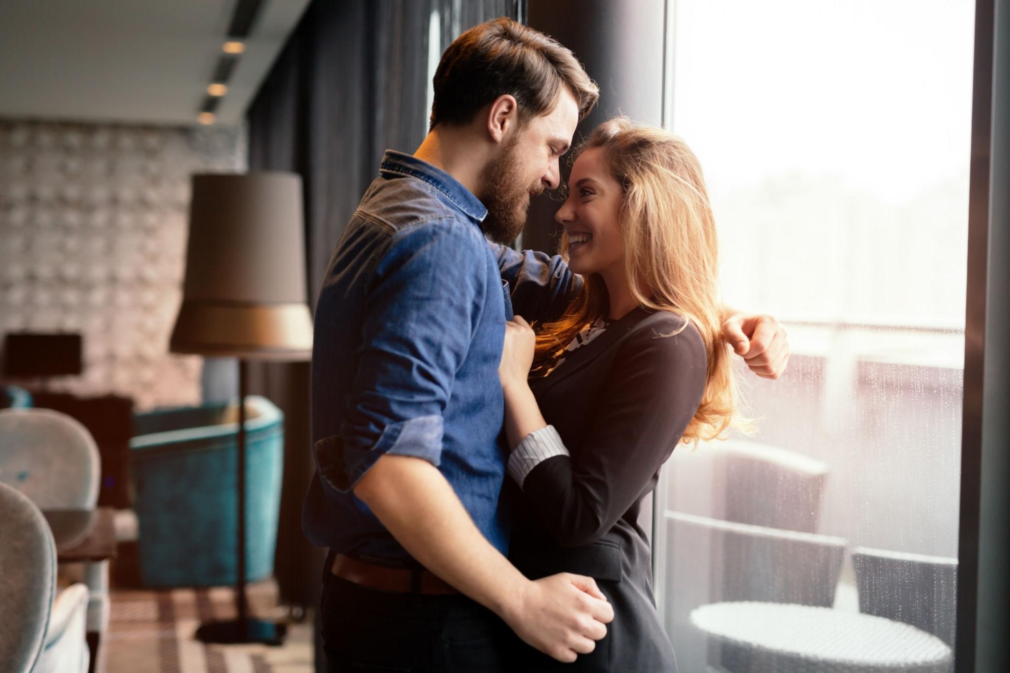 Art of Candid Couple Photography