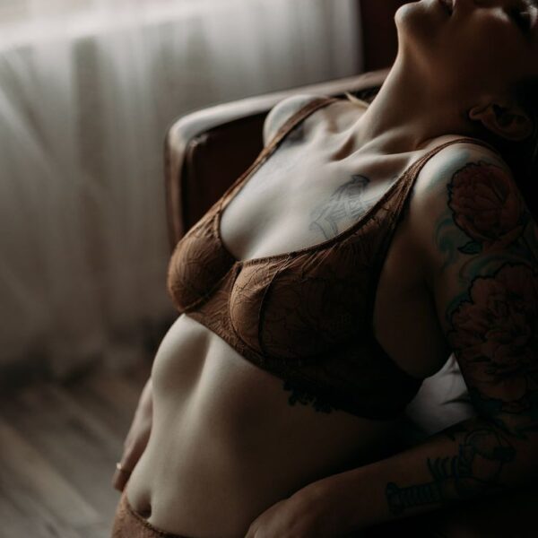 poses for Boudoir Photography