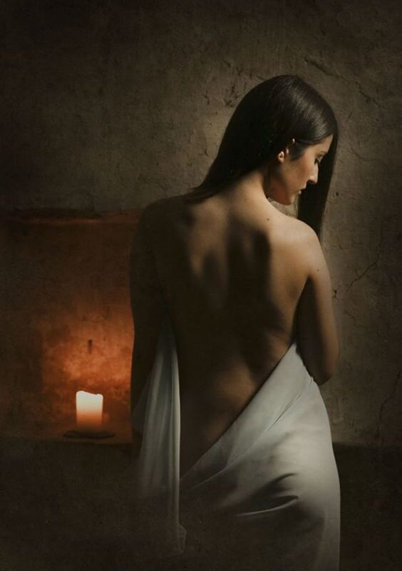 Elegance in Bold Photography