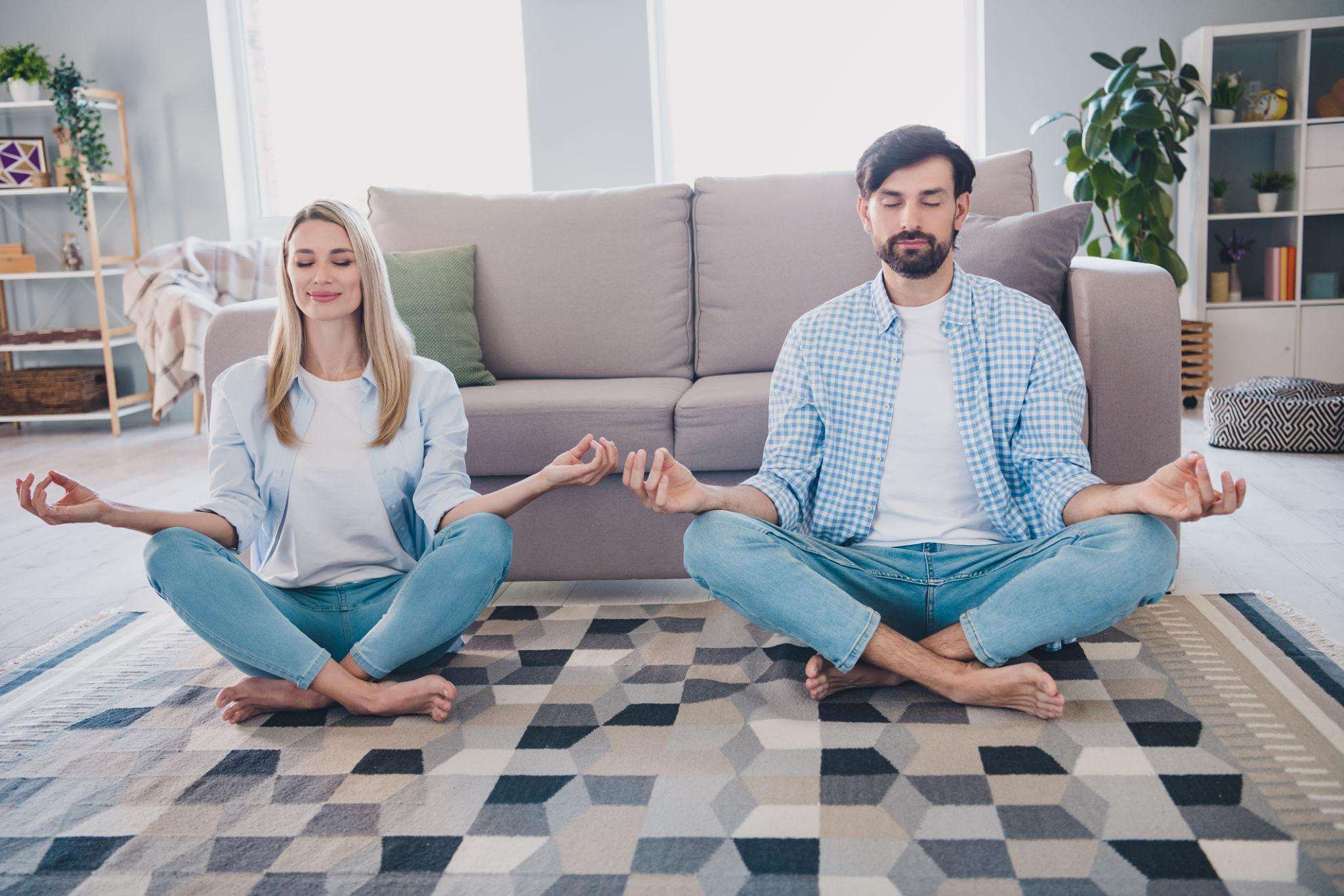 Sitting Couple Poses - Couple Poses for Photoshoot