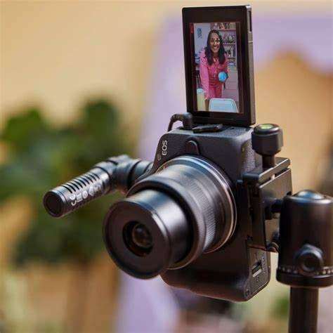 Canon EOS R50 - Best Camera for YouTube Shorts & Reels