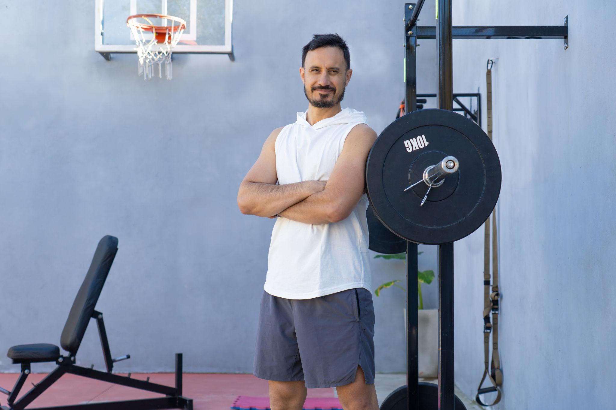 Crossed Arms Pose - best gym photography poses
