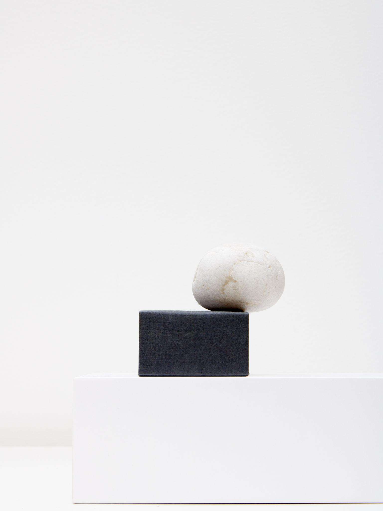 Minimal Aesthetic Photos - Aesthetic Photo Ideas for Instagram