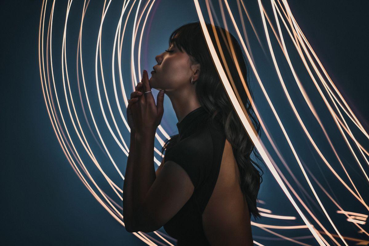 Screen Light Portraits - Best Creative Lighting Ideas for Home
