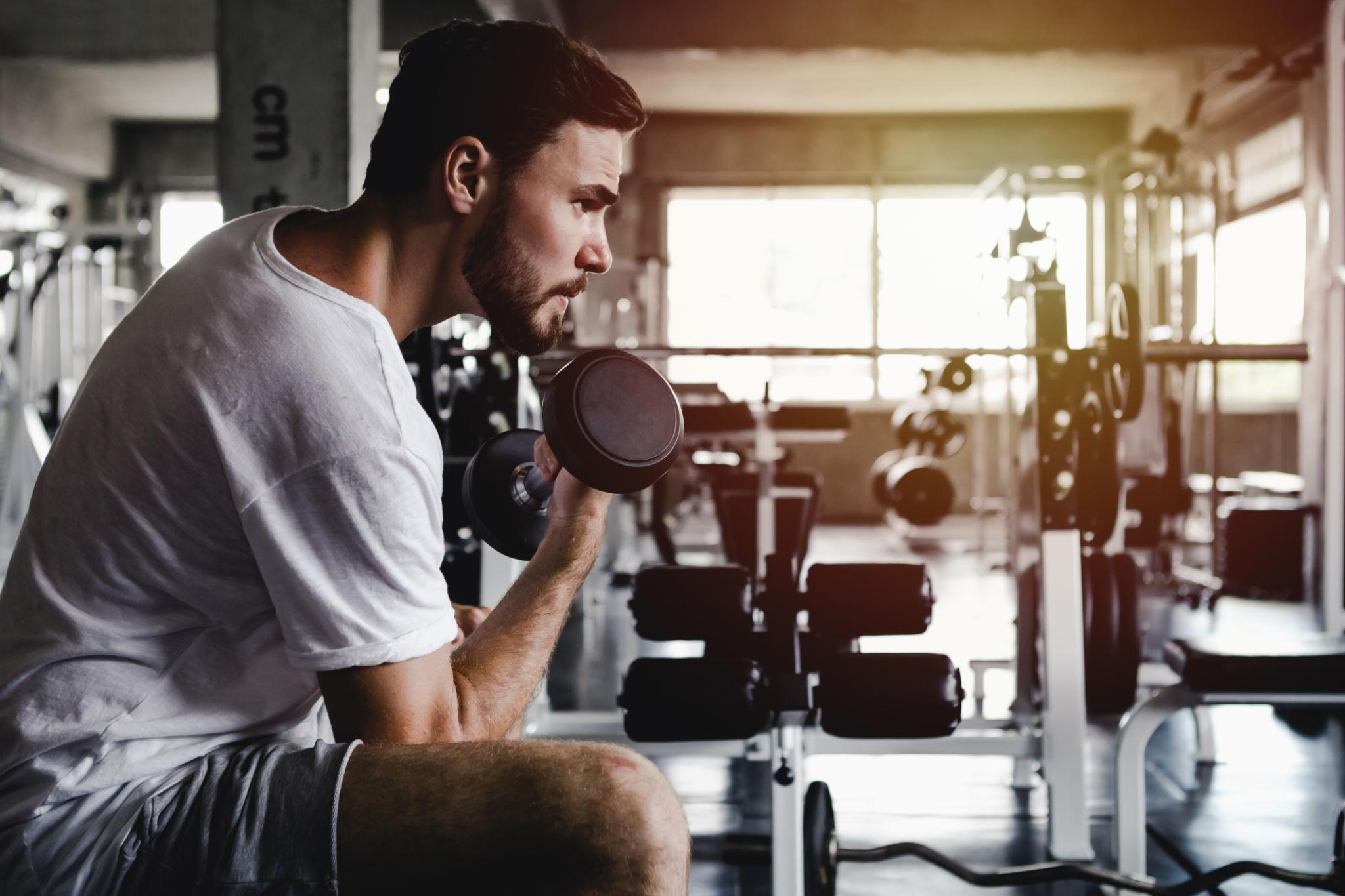 Sitting Gym Pose - best gym photography poses
