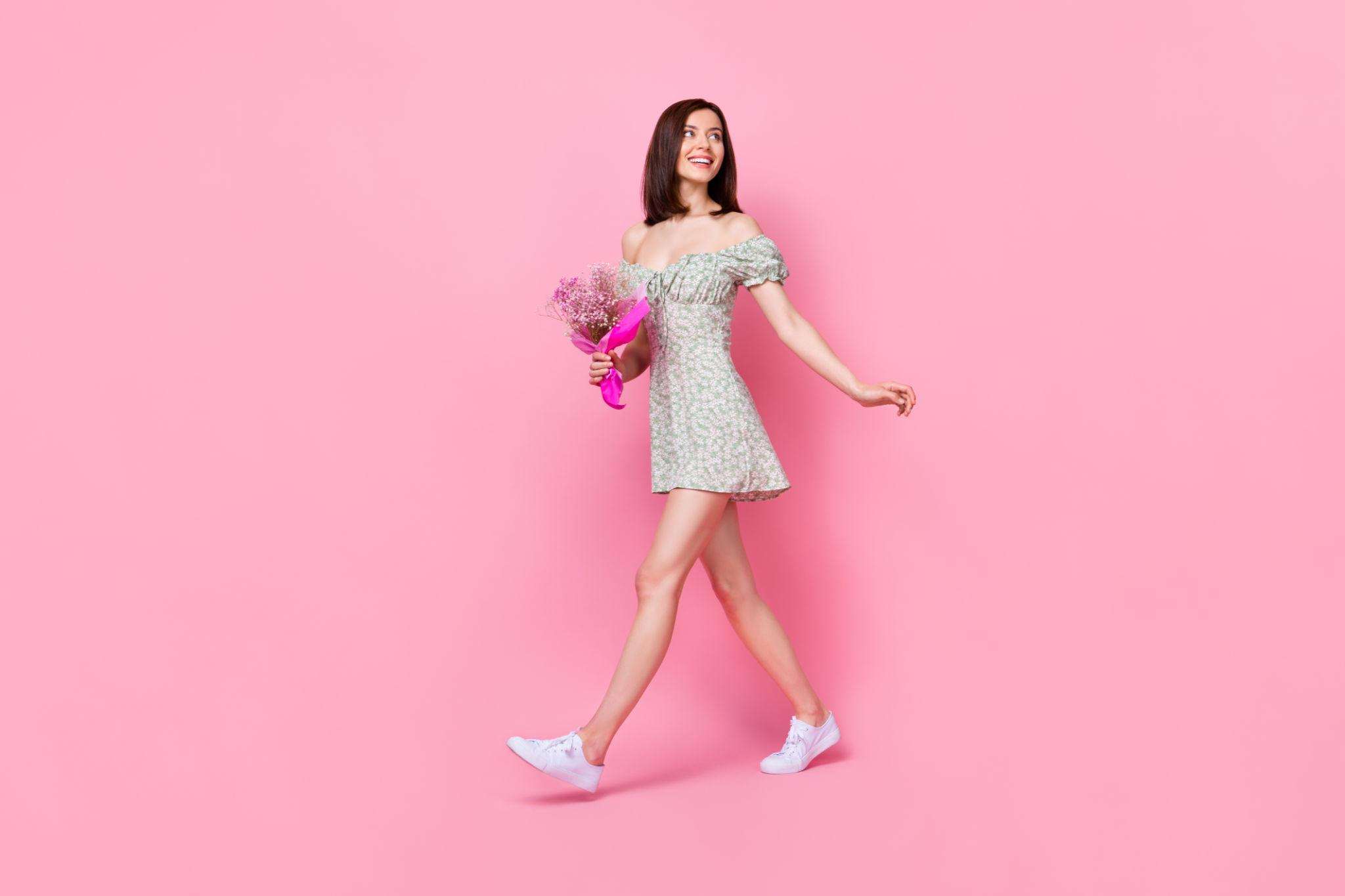 Walking Pose - Instagram poses for girls