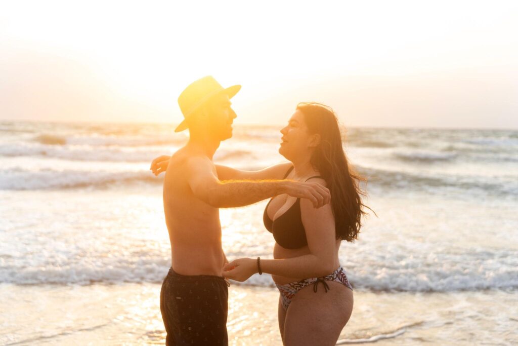 Beach Couple Poses