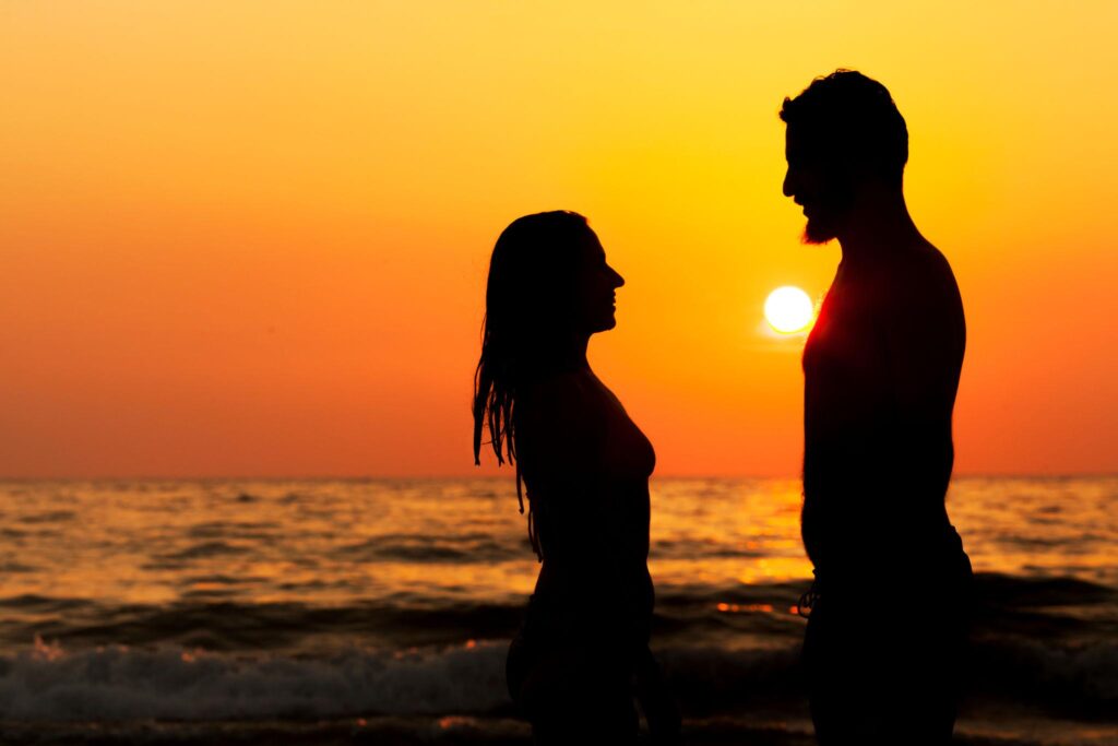 Beach Couple Poses