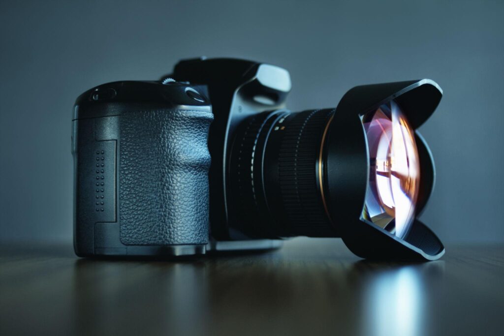 DSLR vs Mirrorless vs Smartphone - Photography Tutorials