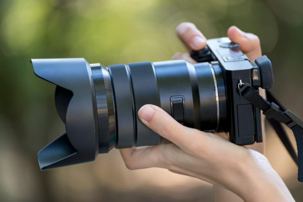 DSLR vs Mirrorless vs Smartphone - Photography Tutorials