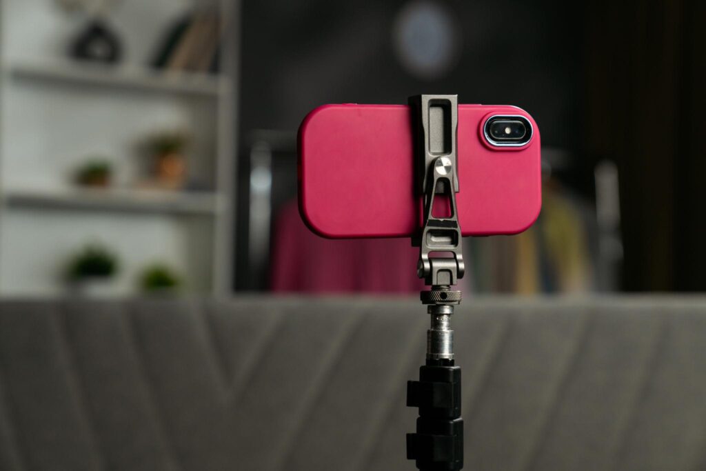 DSLR vs Mirrorless vs Smartphone - Photography Tutorials