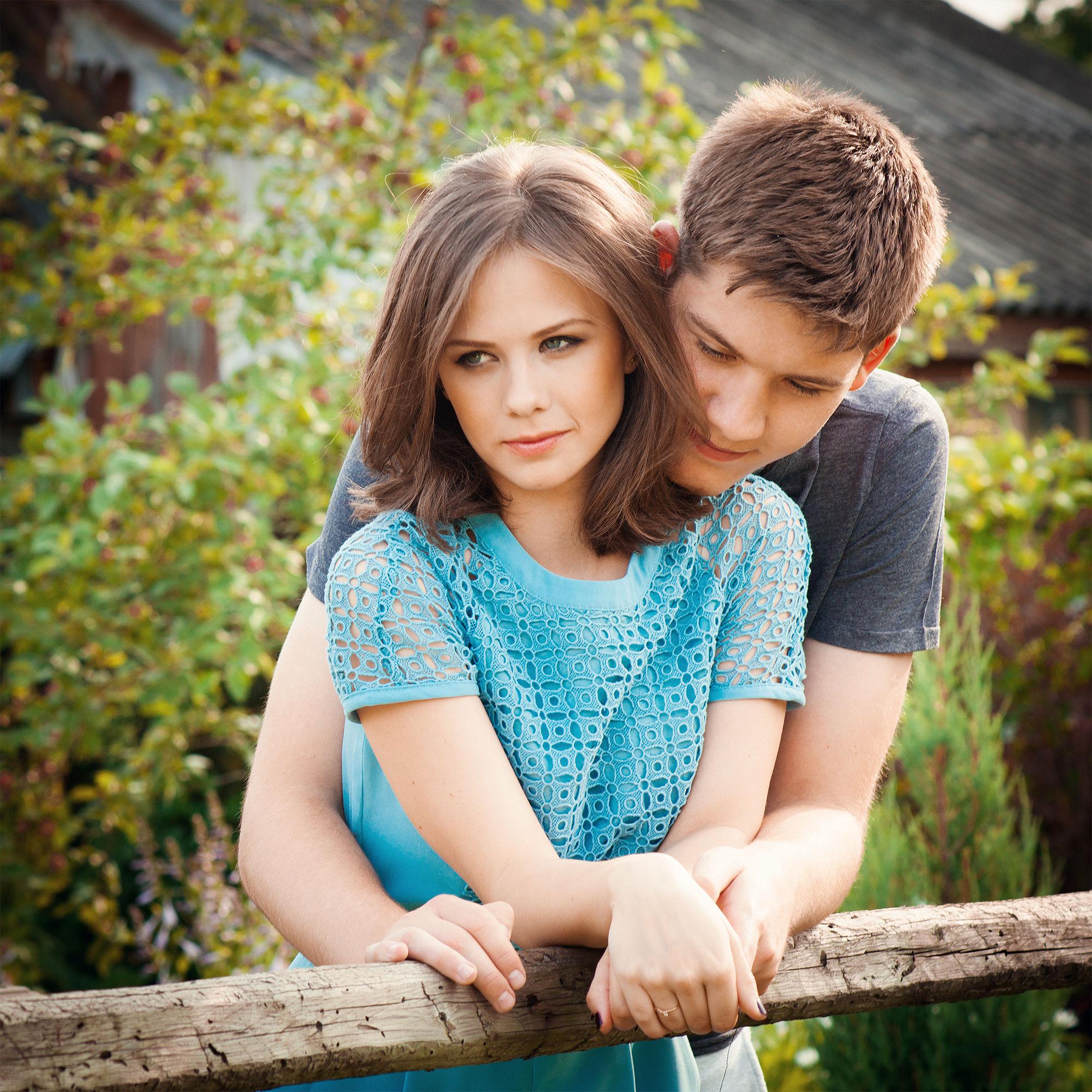 Natural pre wedding couple photography - Pre-Wedding Photoshoot Ideas