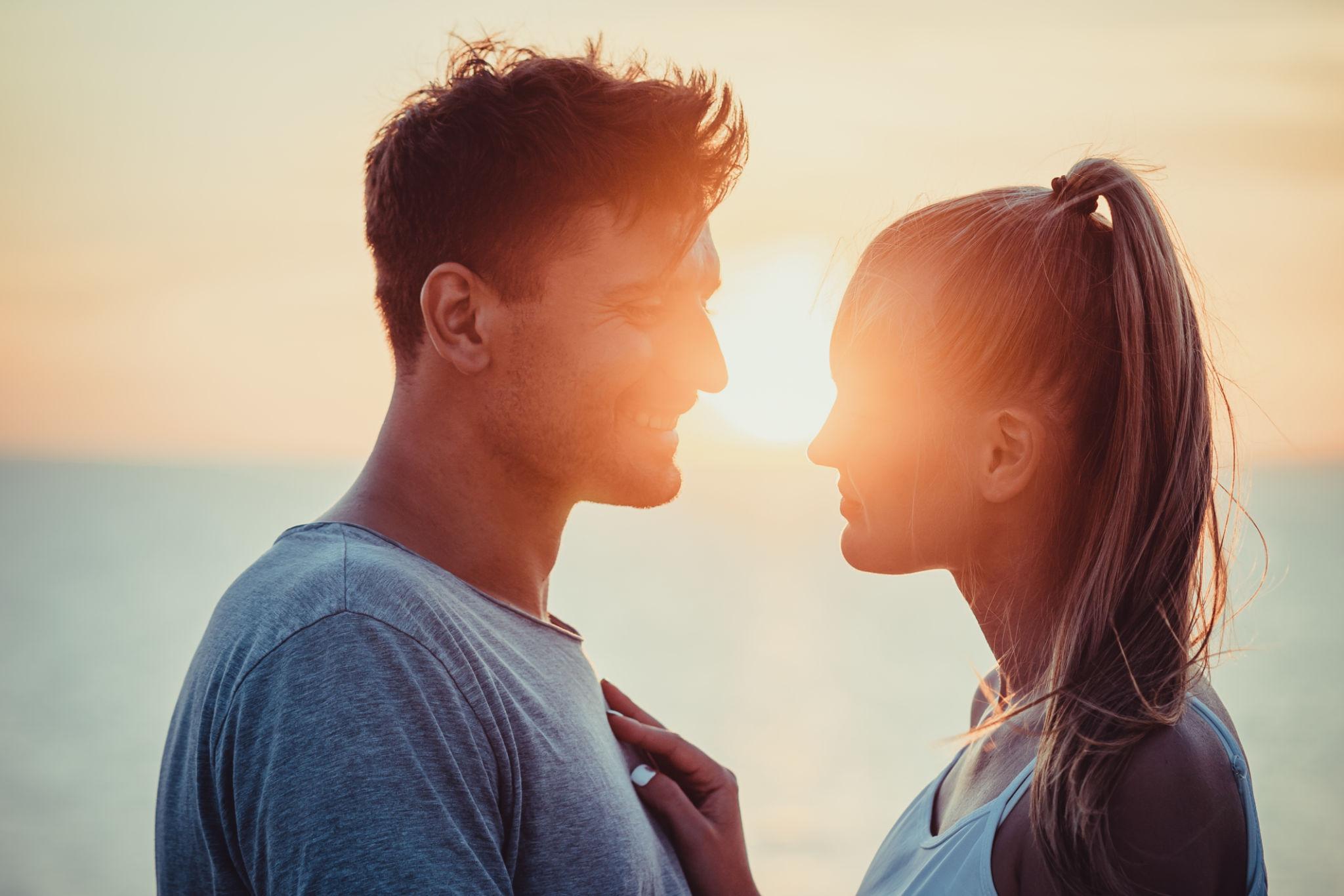 Romantic pre wedding photography inspiration - pre wedding photoshoot ideas
